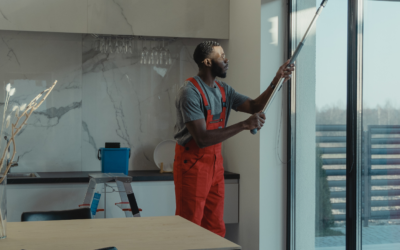 Lavage de vitres à Lyon : pourquoi il ne suffit pas d&rsquo;un chiffon et d&rsquo;un peu de spray